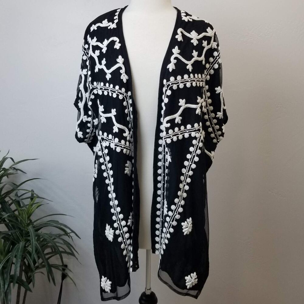 Chicos Kimono Womens S M Black Embroidered Sheer Duster Art to Wear Top
